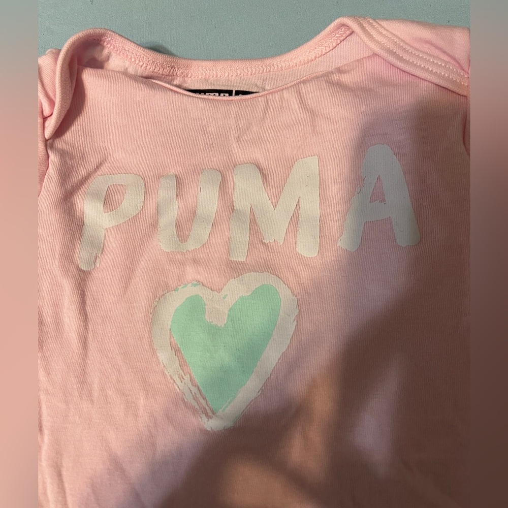 Baby girl PUMA onesies —set of four—